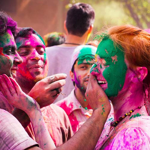 holi2